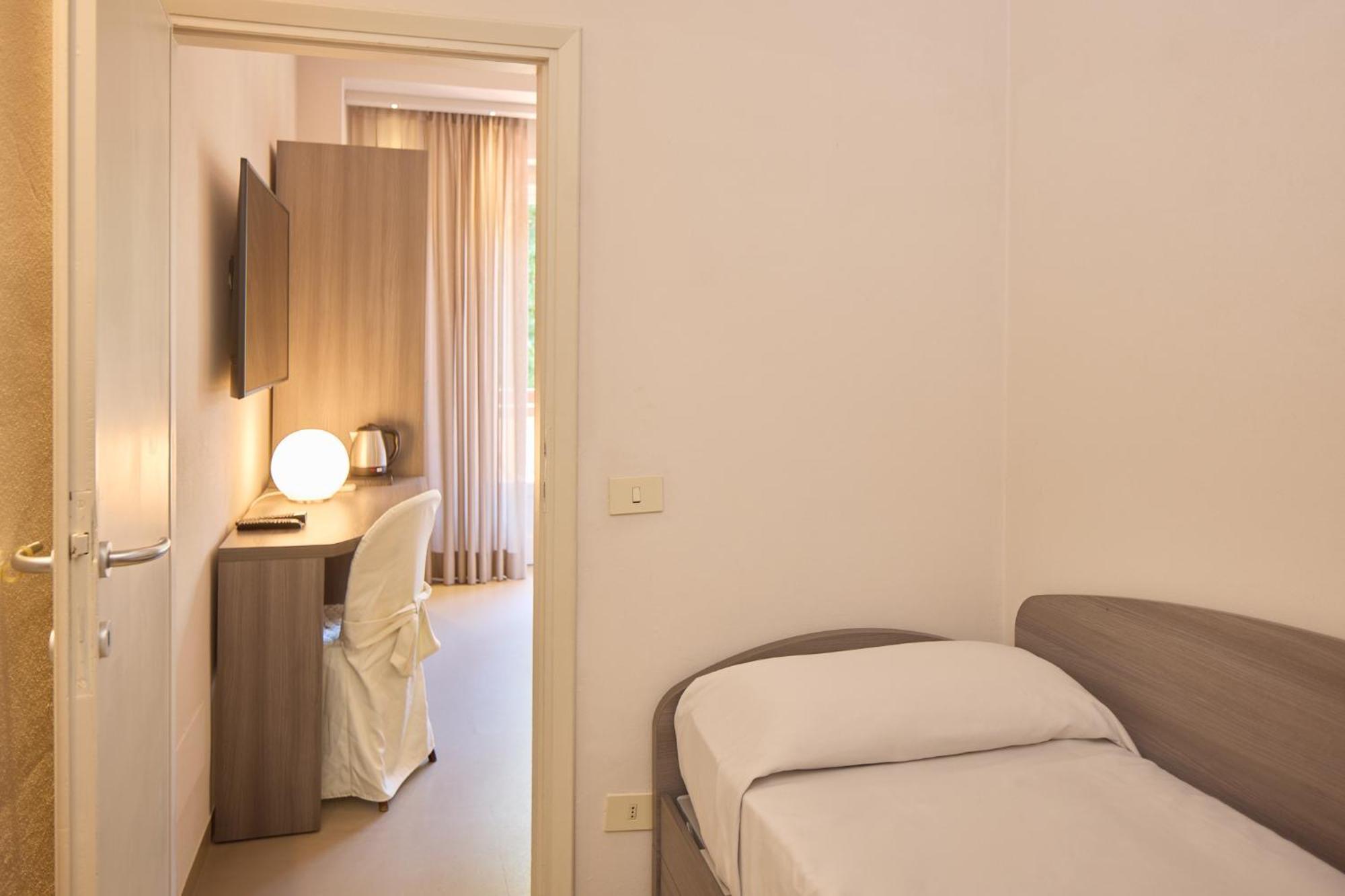 Hotel Crystal Marina di Pietrasanta Luaran gambar