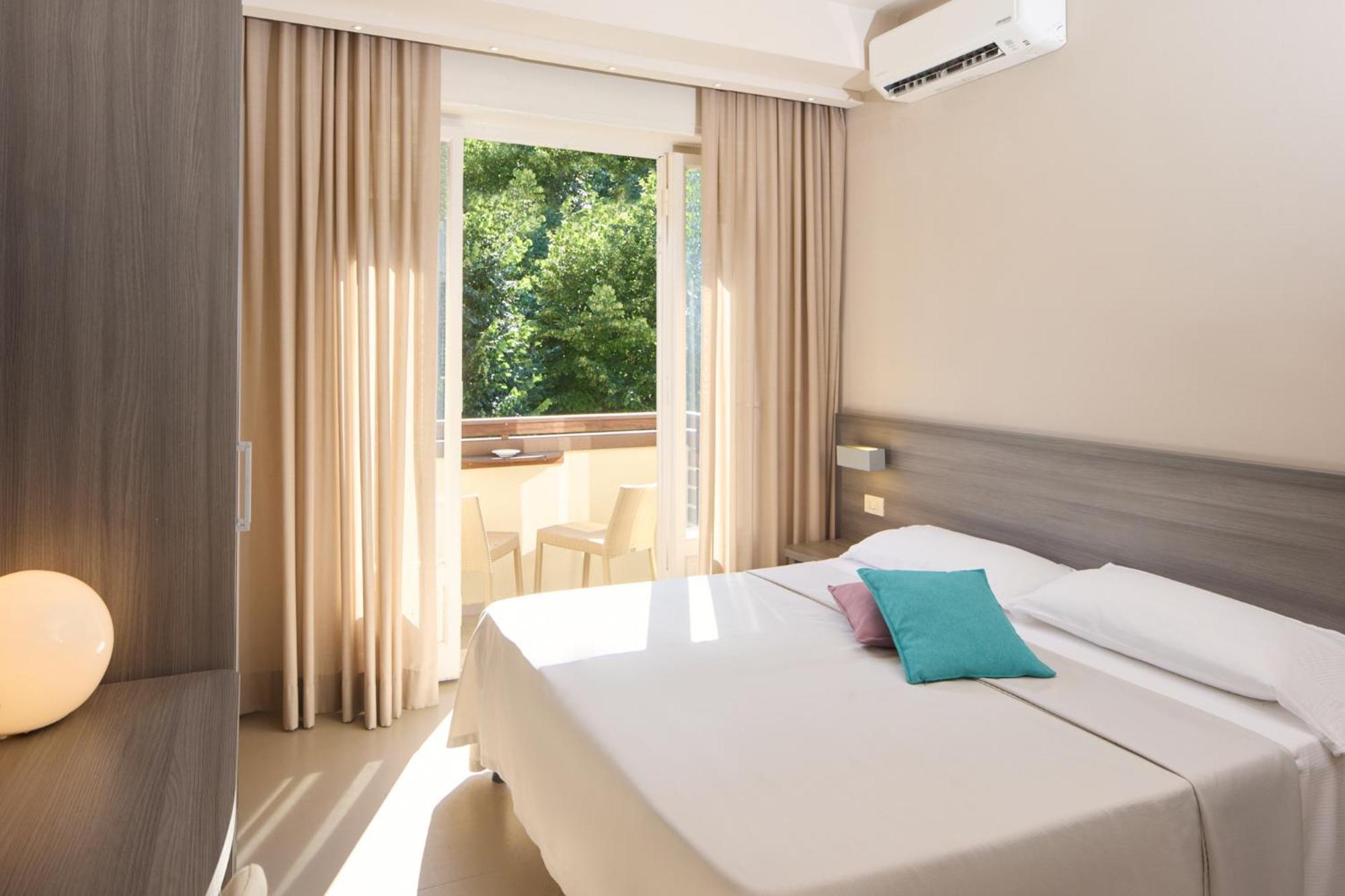 Hotel Crystal Marina di Pietrasanta Luaran gambar