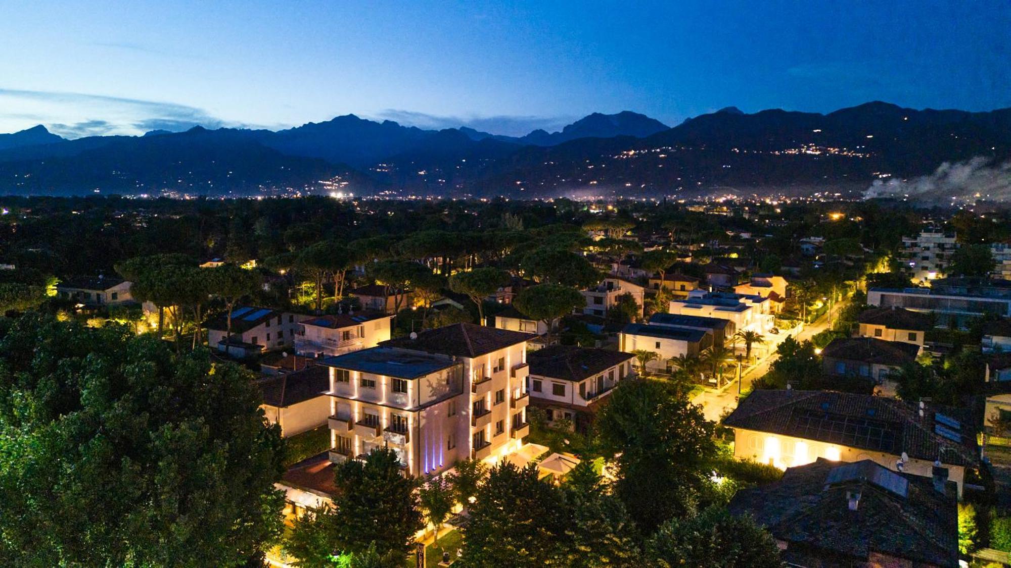Hotel Crystal Marina di Pietrasanta Luaran gambar