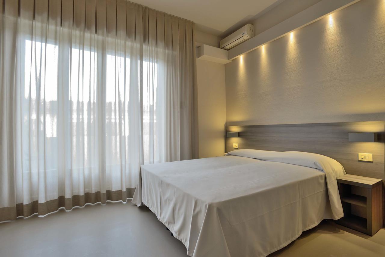 Hotel Crystal Marina di Pietrasanta Luaran gambar